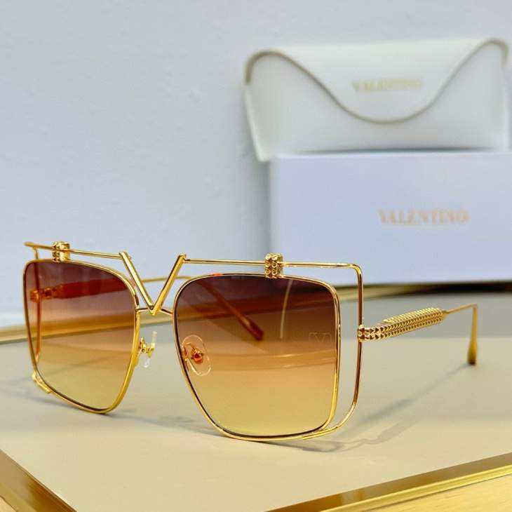 Picture of Valentino Sunglasses _SKUfw68372622fw